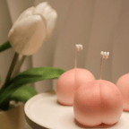 Realistic Peach Scented Candle – Hand-Poured Soy & Beeswax Fruit Shape (2")